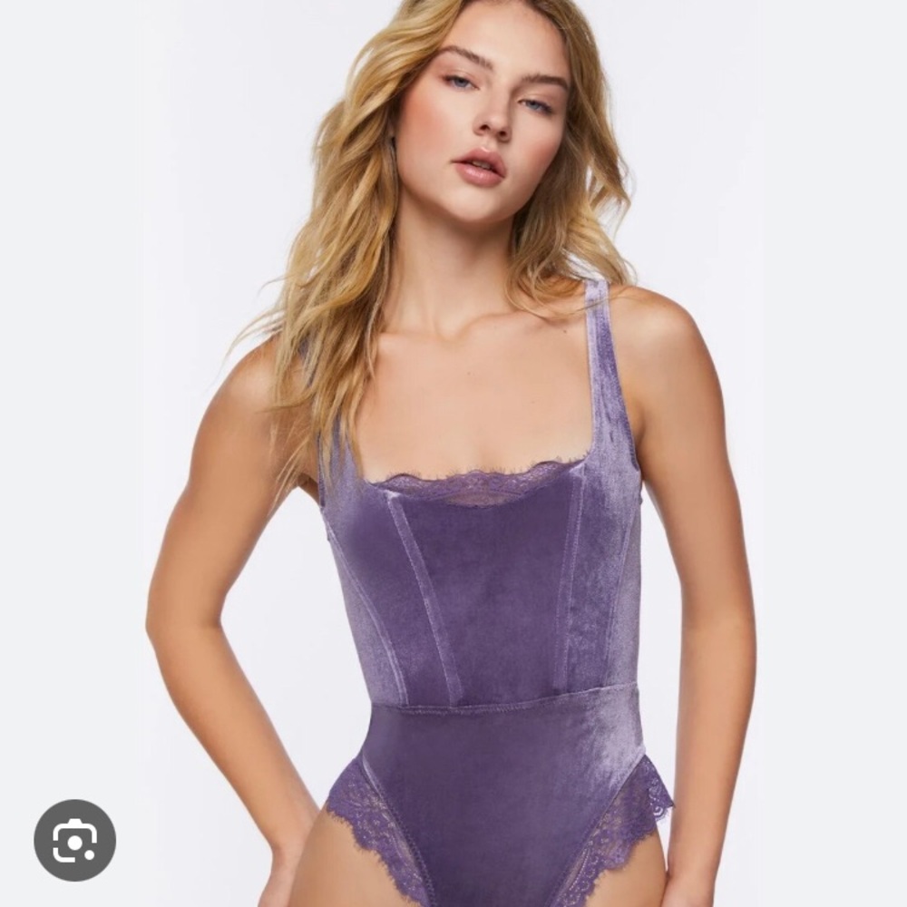 Forever 21 purple velvet bustier corset bodysuit with lace trim MEDIUM